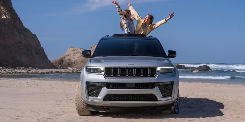 2026 Jeep Grand Cherokee | Valor CDJR in Junction City KS