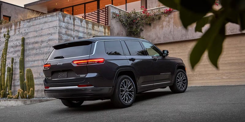 2026 Jeep Grand Cherokee | Valor CDJR in Junction City KS